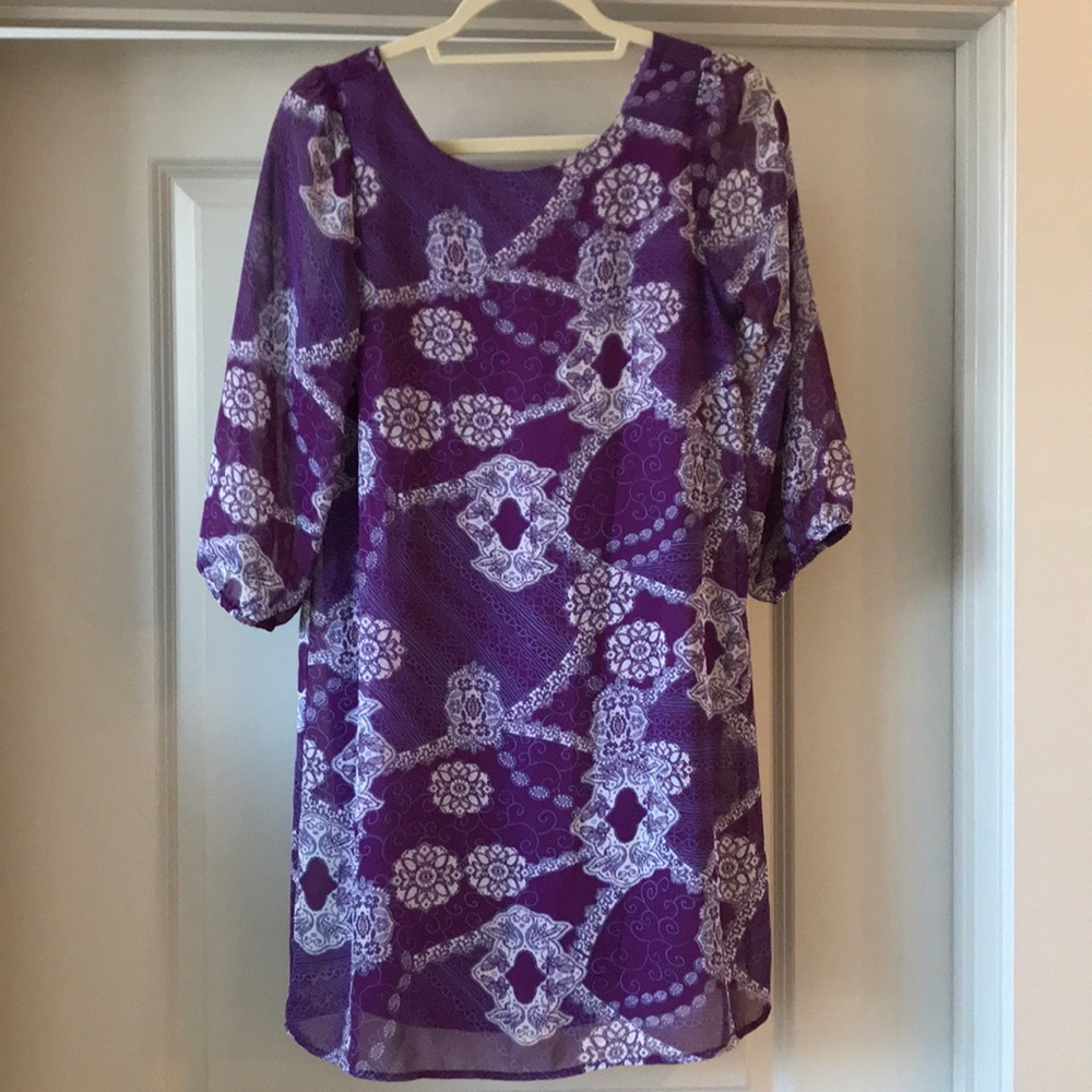 EUC Francesca’s Boho Purple Paisley Shift Dress